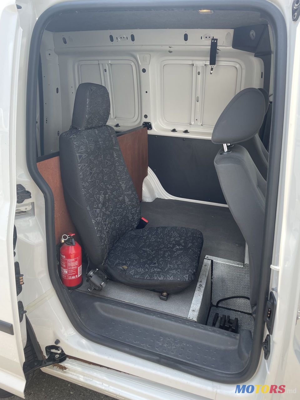 2014' Volkswagen Caddy photo #3