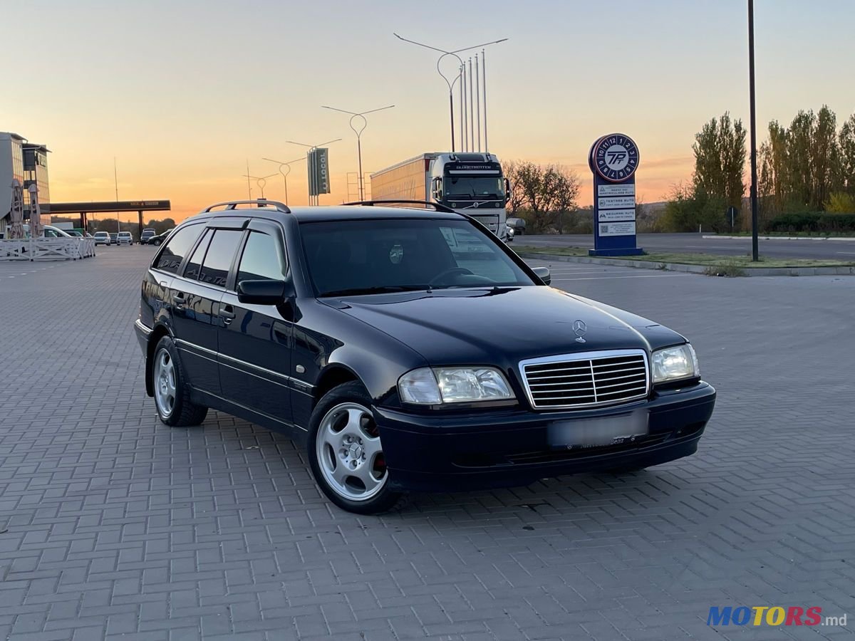 2000' Mercedes-Benz C-Class photo #1