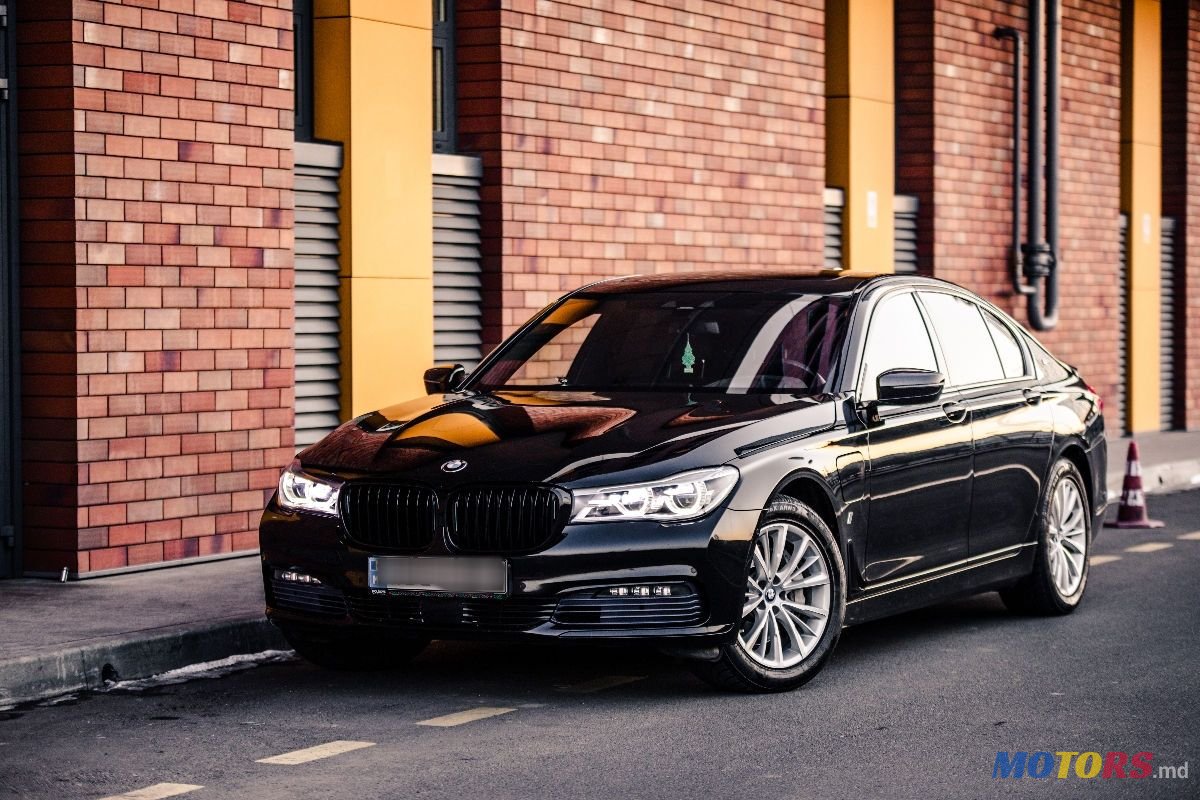 2016' BMW 7 Series photo #4