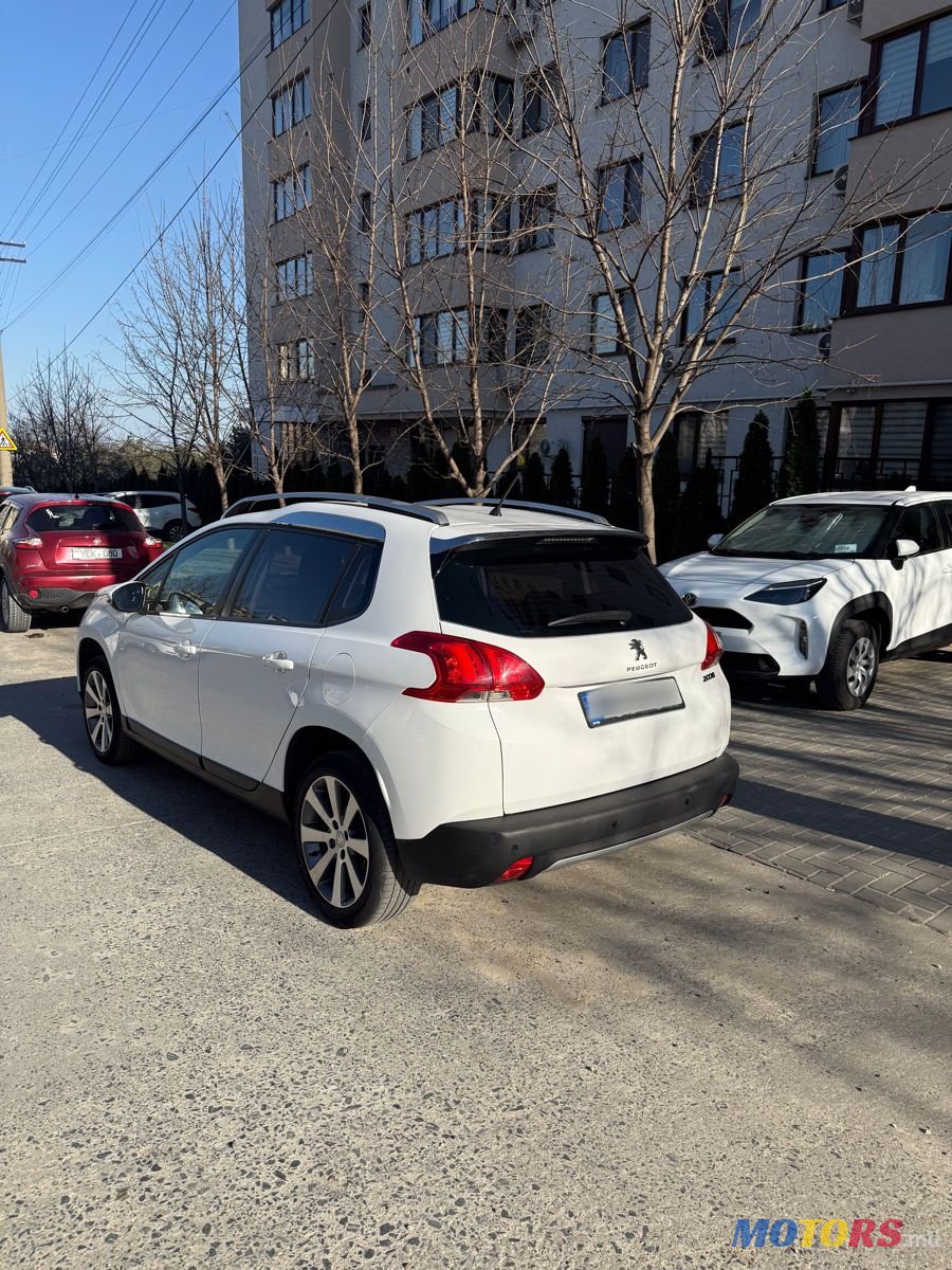 2013' Peugeot 2008 photo #3