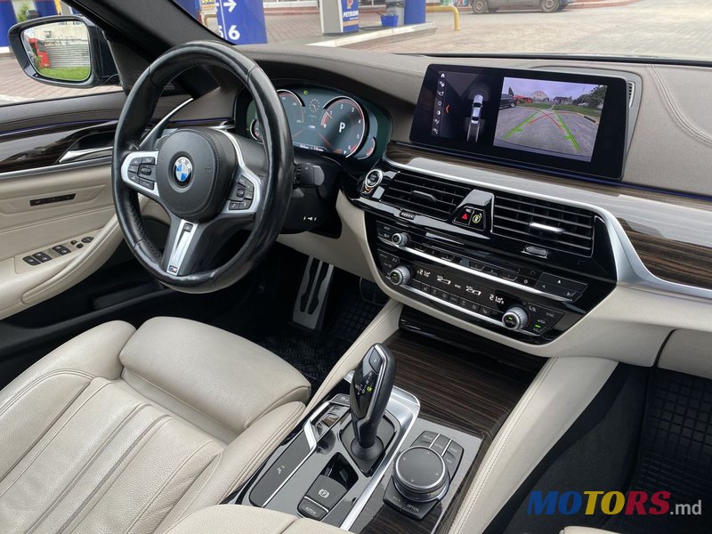 2017' BMW 5 Series photo #3