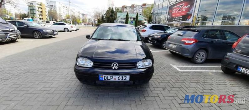 2001' Volkswagen Golf photo #2