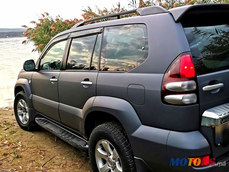 2005' Toyota Land Cruiser Prado photo #1