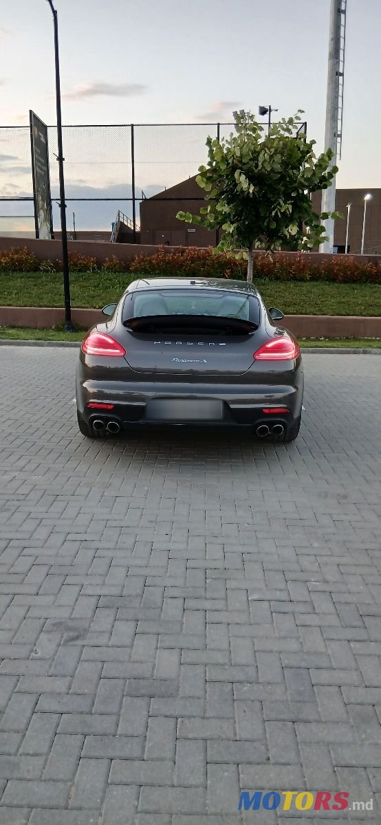 2015' Porsche Panamera photo #4