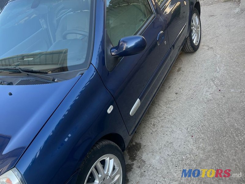 2004' Renault Clio photo #3