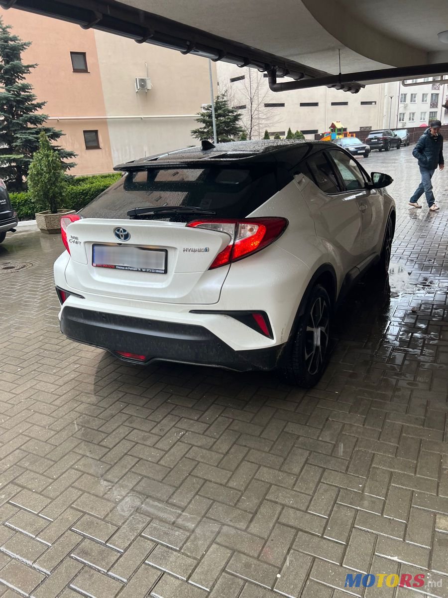2019' Toyota C-HR photo #4