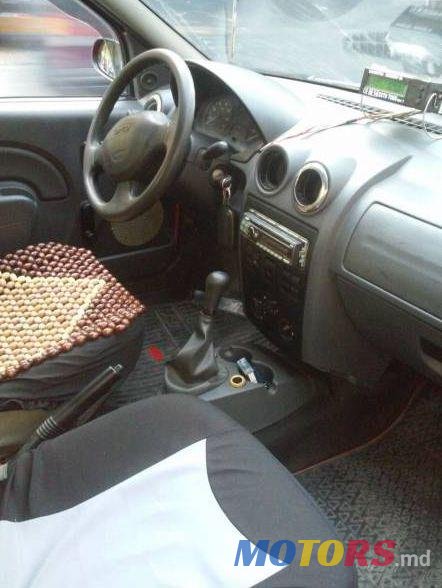 2006' Dacia Logan photo #2