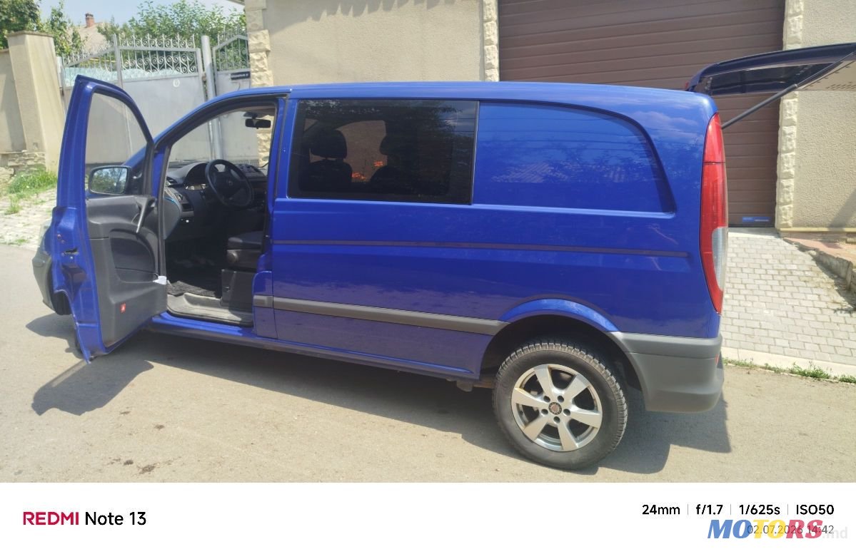 2011' Mercedes-Benz Vito photo #1