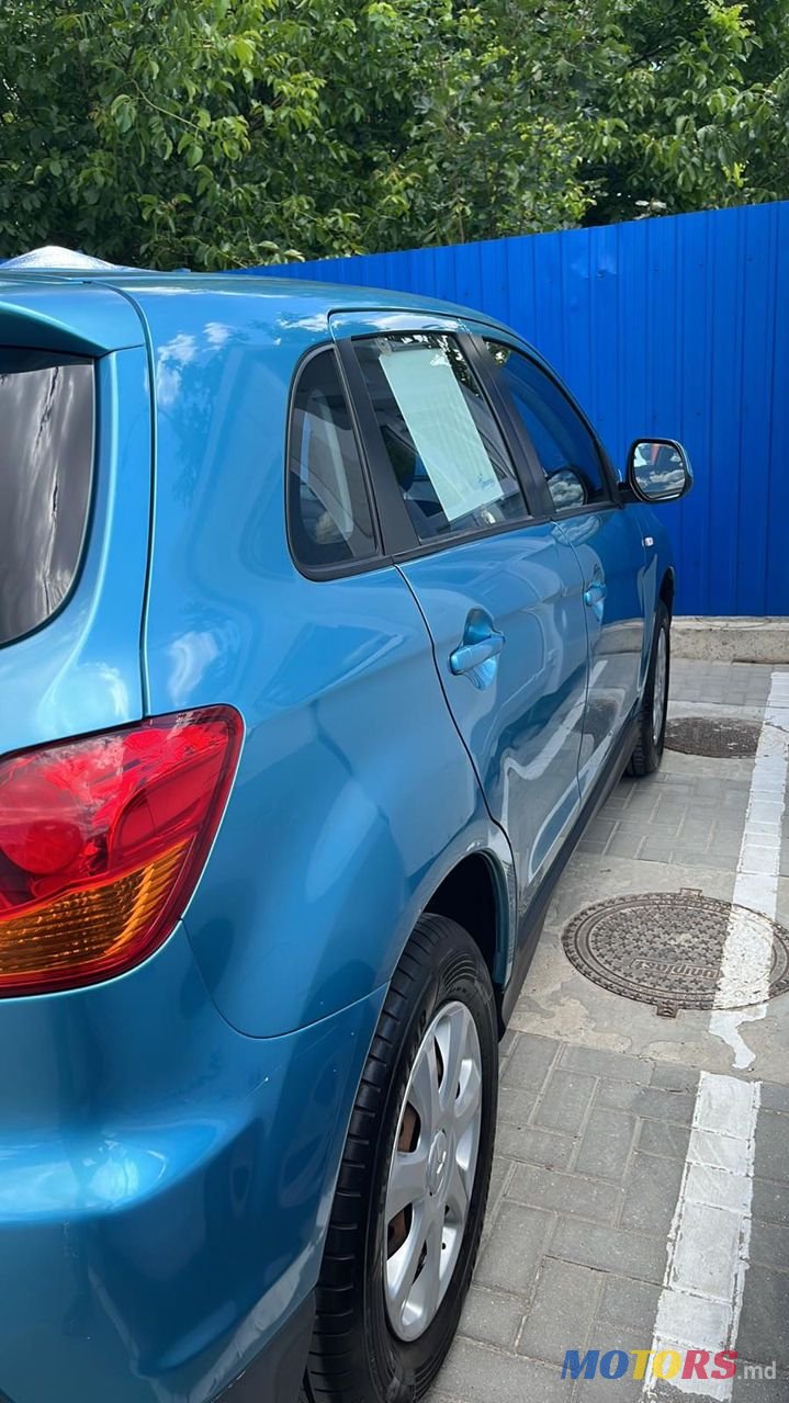 2012' Mitsubishi ASX photo #3