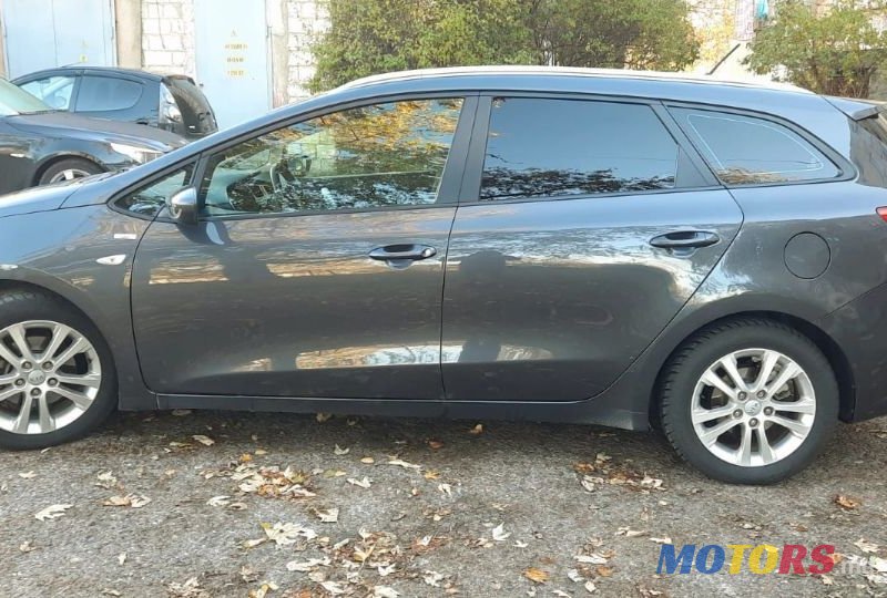 2012' Kia Ceed photo #5