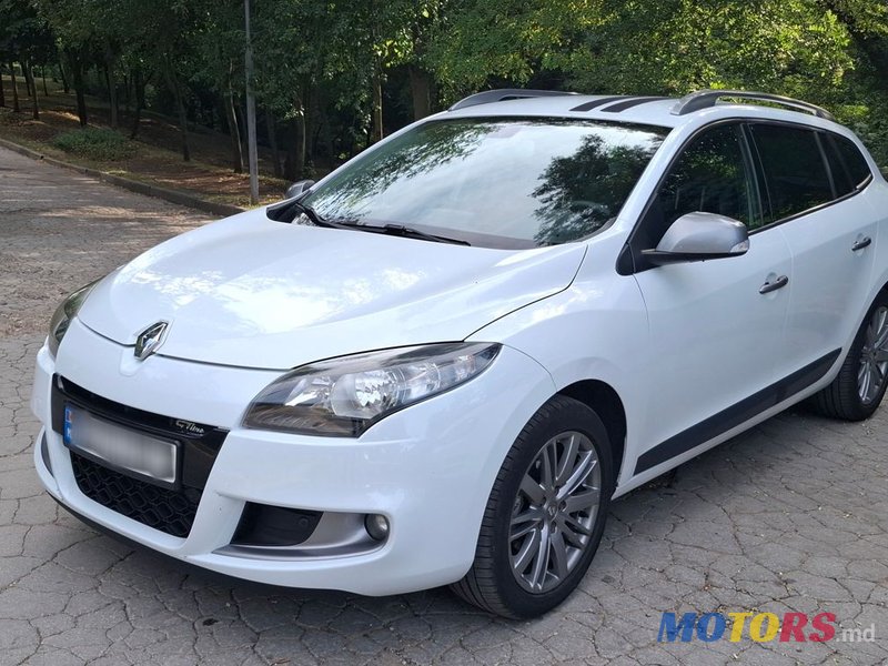 2010' Renault Megane photo #2
