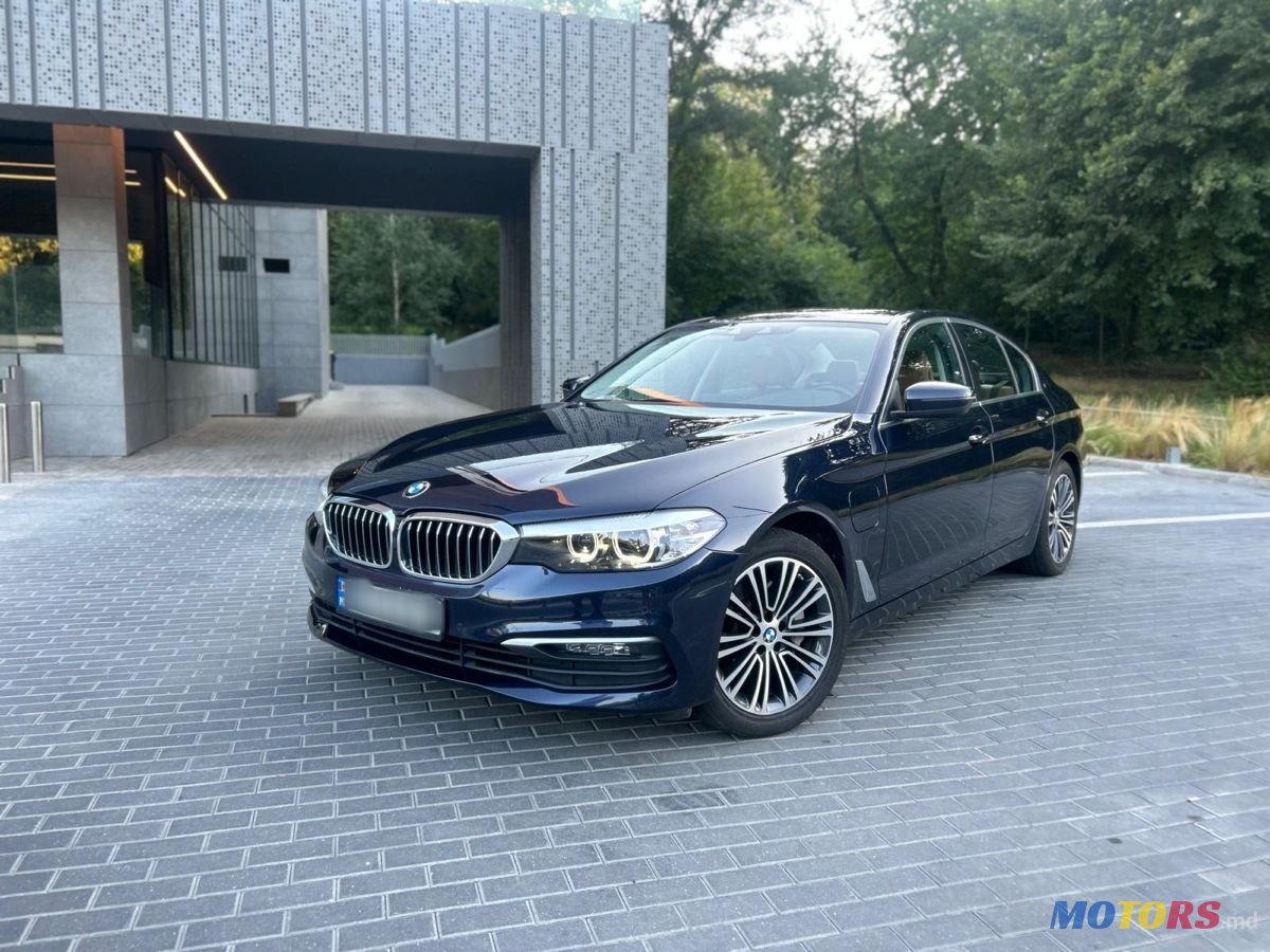 2019' BMW 5 Series photo #1