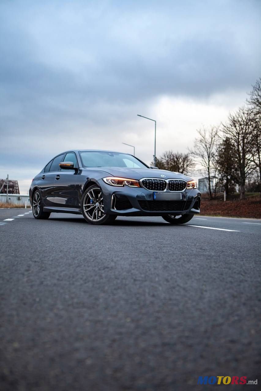 2021' BMW 3 Series photo #2
