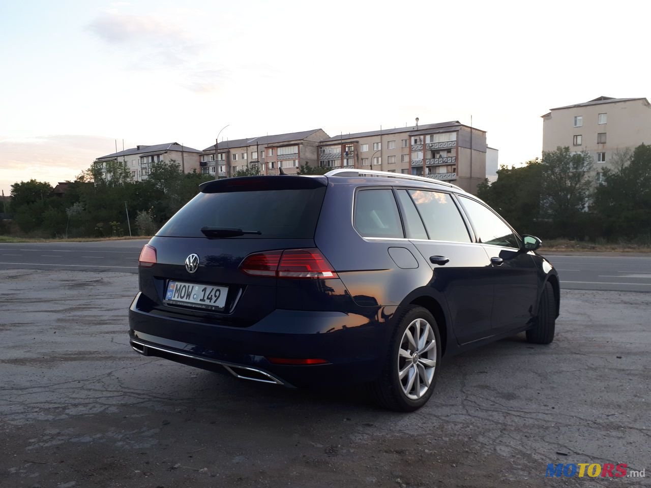 2018' Volkswagen Golf photo #3