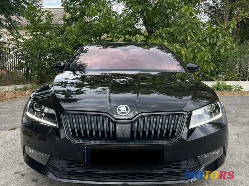 2019' Skoda Superb photo #2