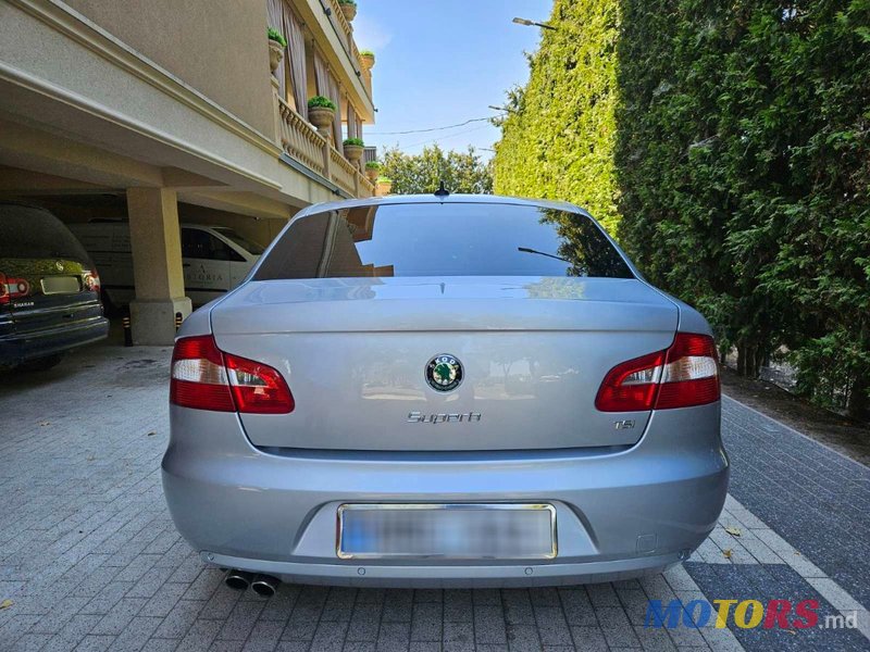 2012' Skoda Superb photo #6