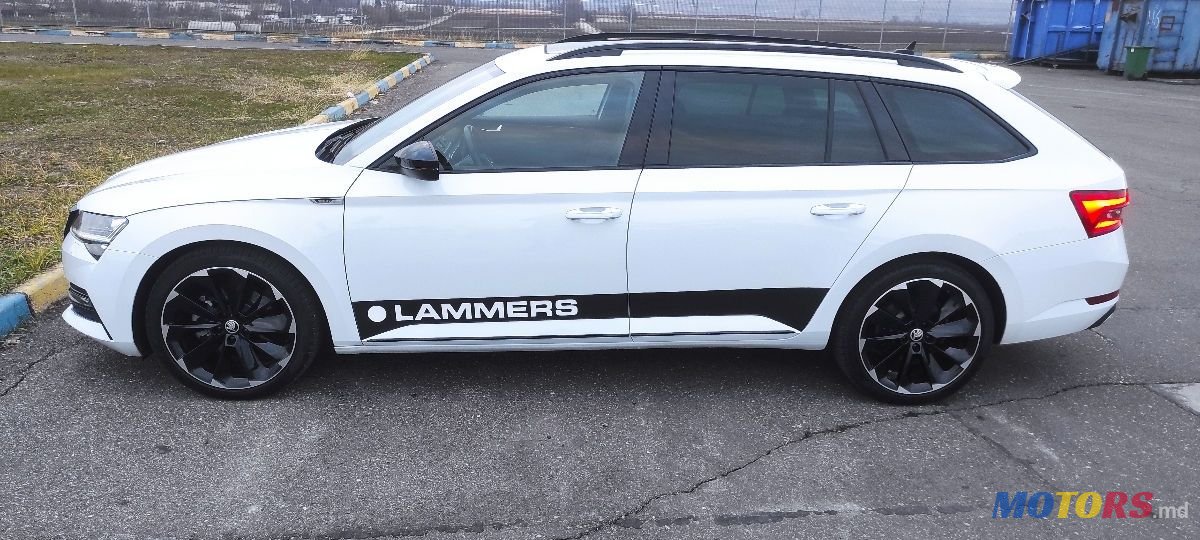 2019' Skoda Superb photo #4