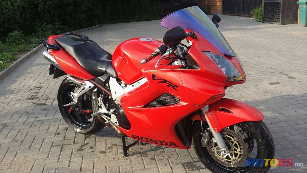 2004' Honda VFR 800 photo #1