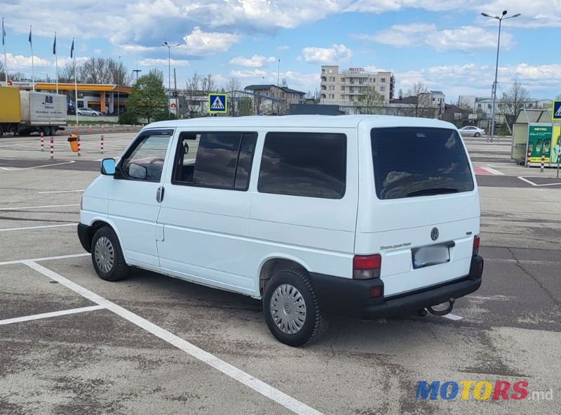 2003' Volkswagen Transporter photo #4