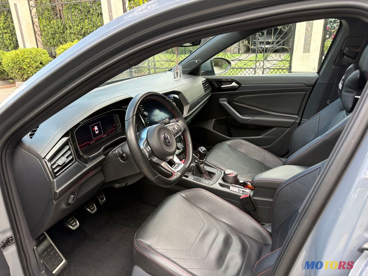2019' Volkswagen Jetta photo #5