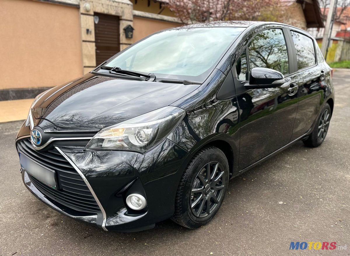 2015' Toyota Yaris photo #3