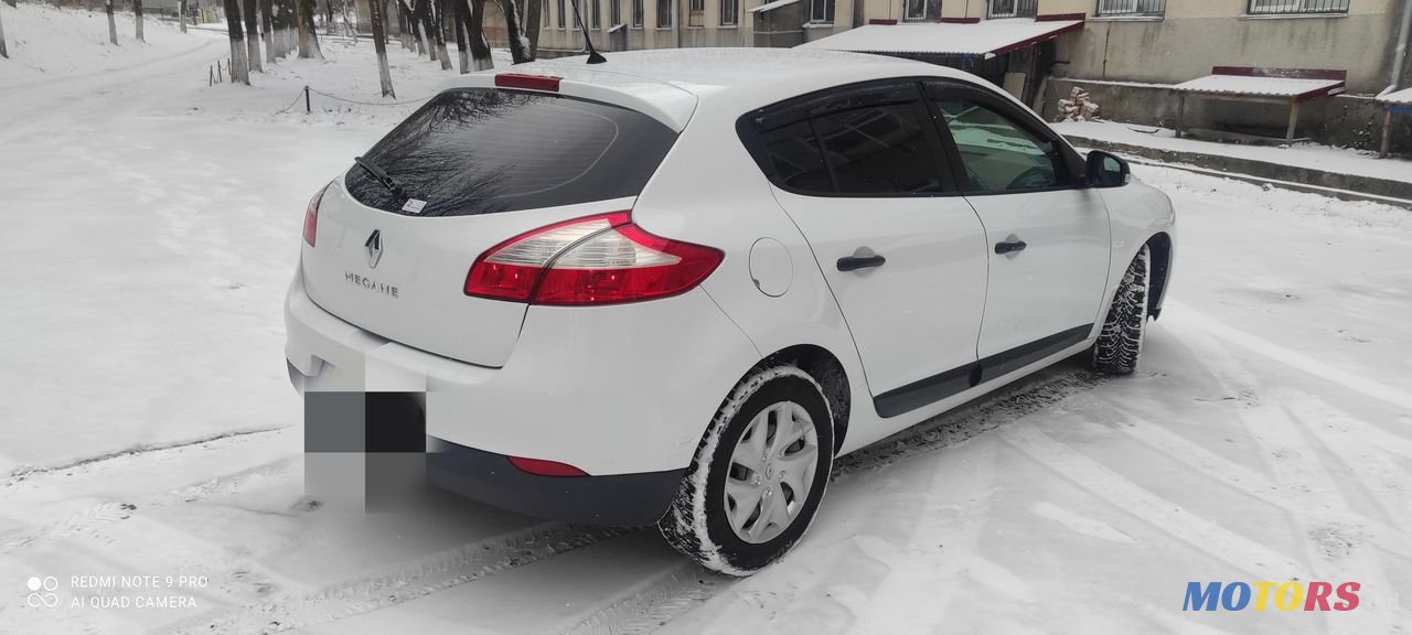 2012' Renault Megane photo #2
