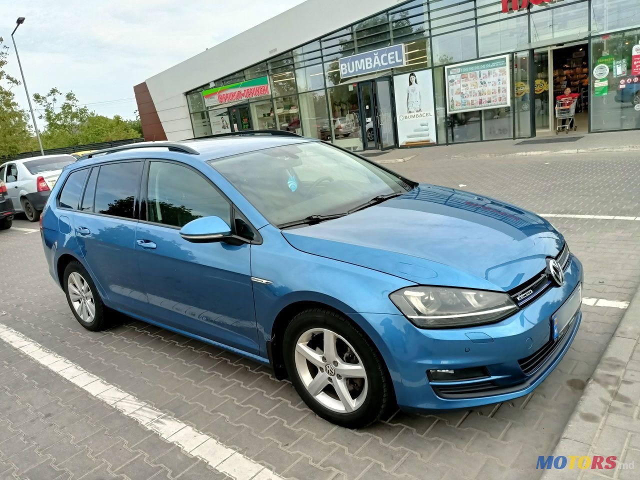 2015' Volkswagen Golf photo #2