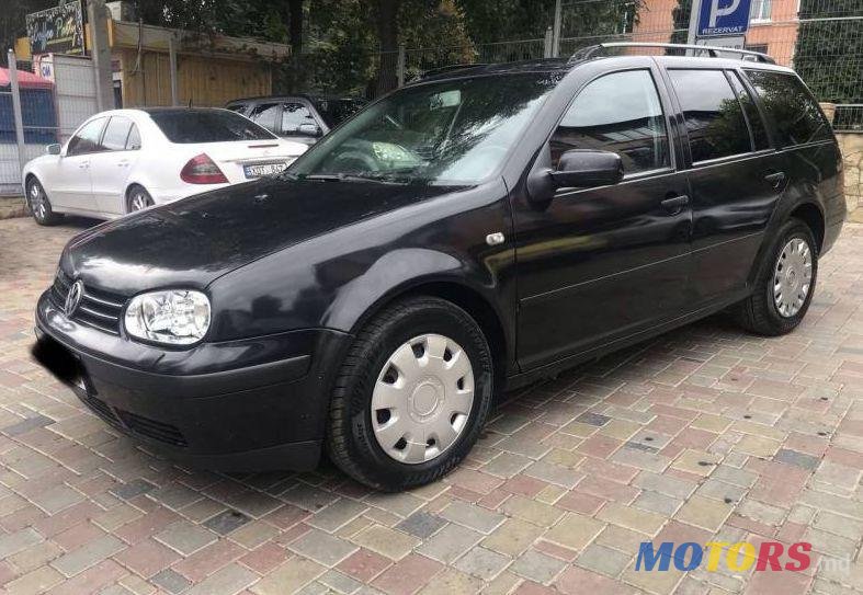 2004' Volkswagen Golf photo #1