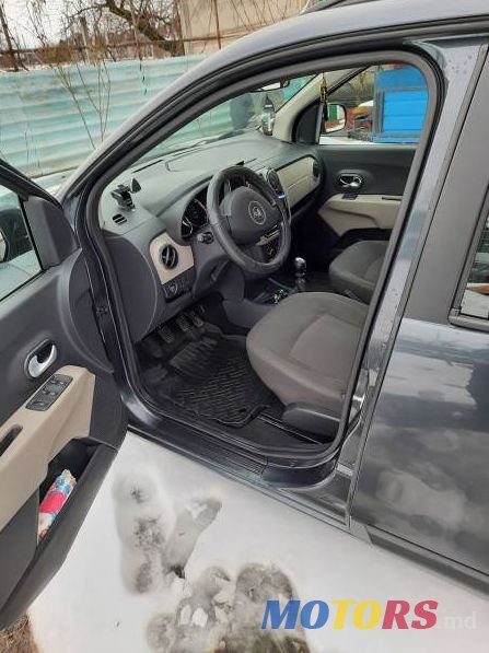 2012' Dacia Lodgy photo #4