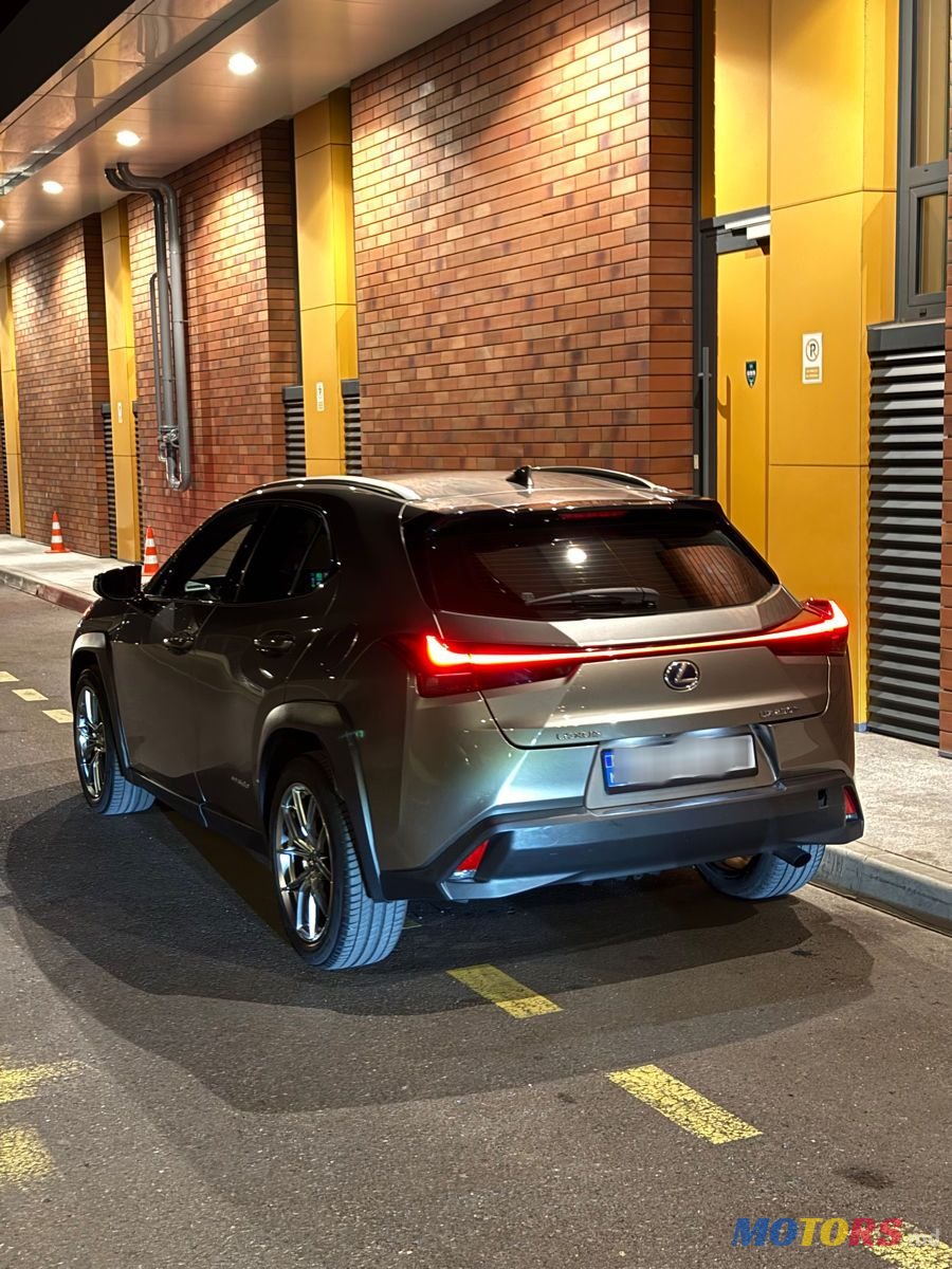 2019' Lexus UX photo #4