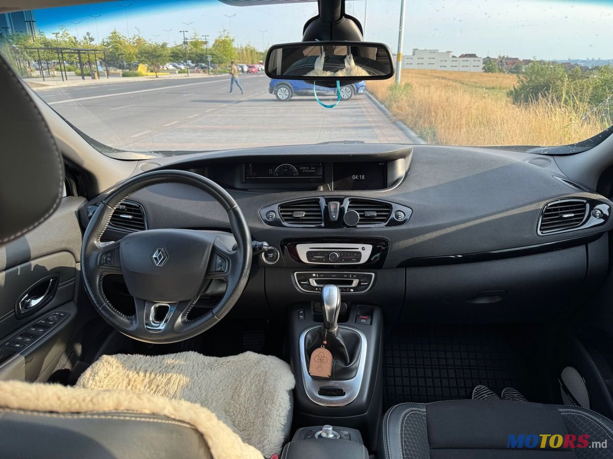 2014' Renault Scenic photo #2