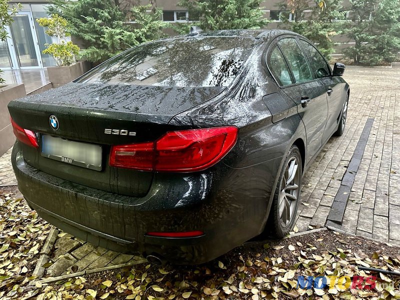 2020' BMW 5 Series photo #3