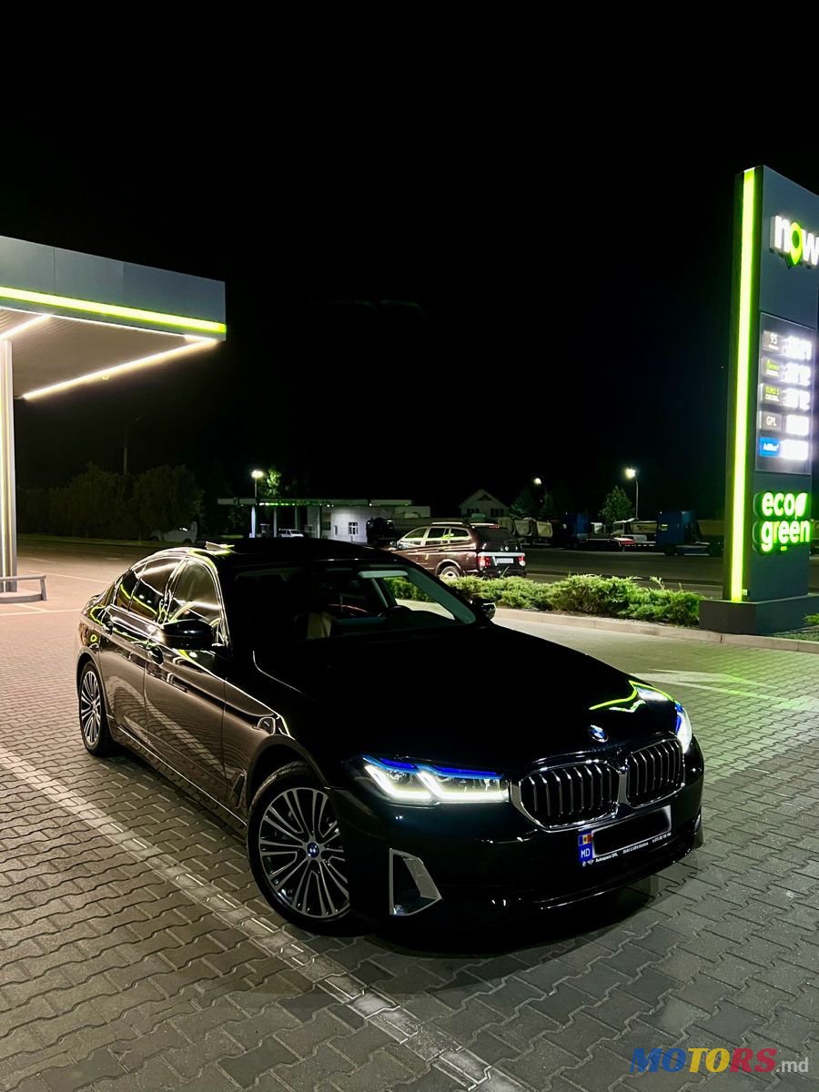 2021' BMW 5 Series photo #3