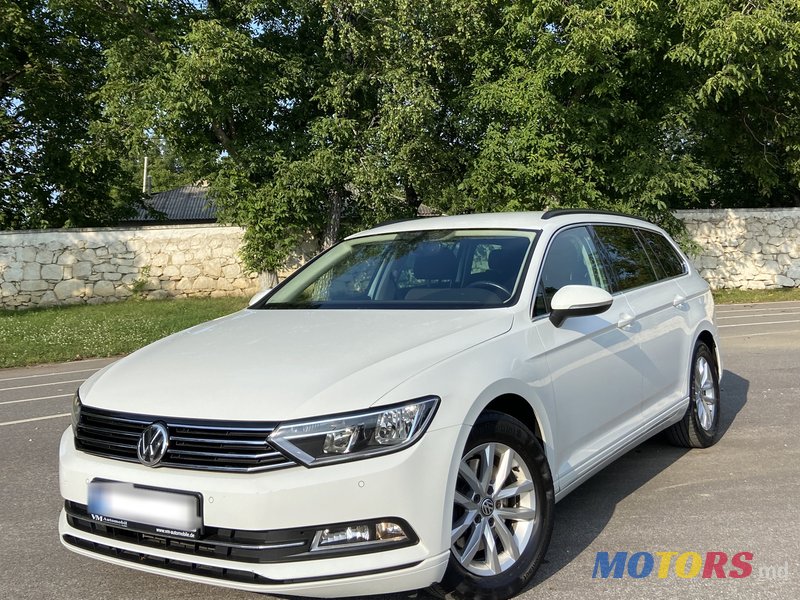 2018' Volkswagen Passat photo #2