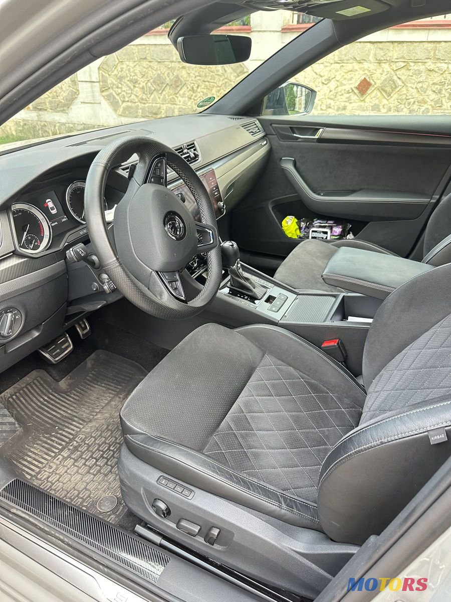 2020' Skoda Superb photo #6
