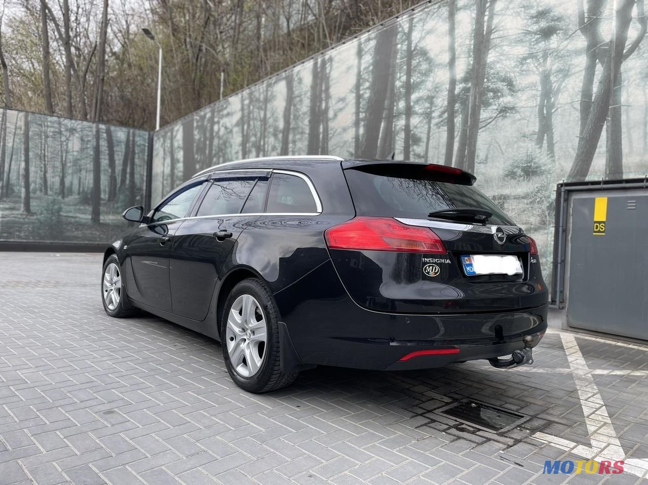 2011' Opel Insignia photo #4