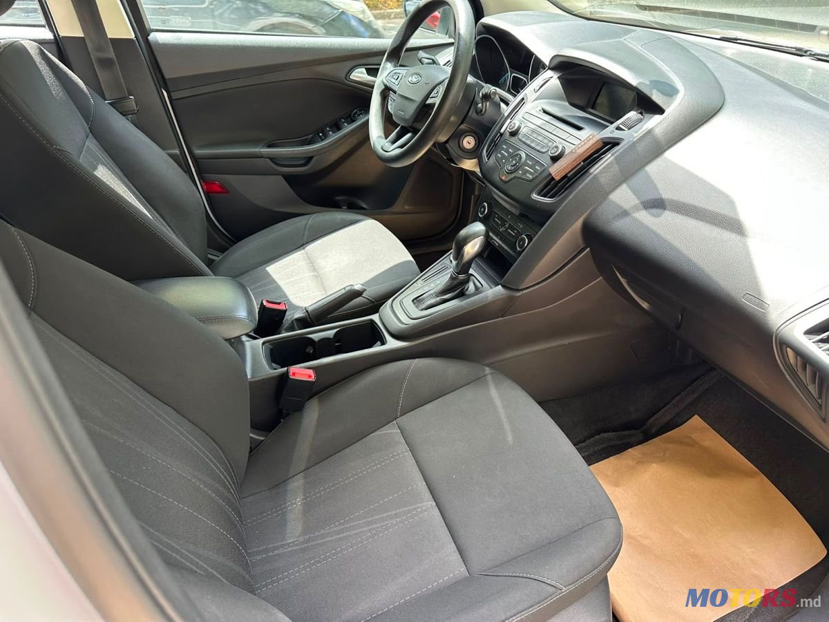 2017' Ford Focus photo #4