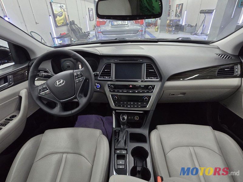 2015' Hyundai Sonata photo #6