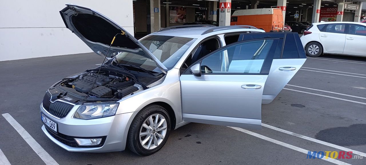 2013' Skoda Octavia photo #3