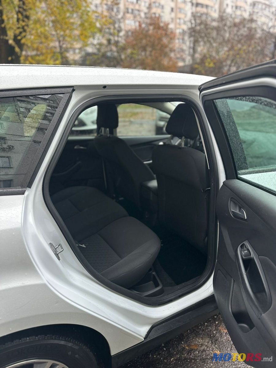 2013' Ford Focus photo #2