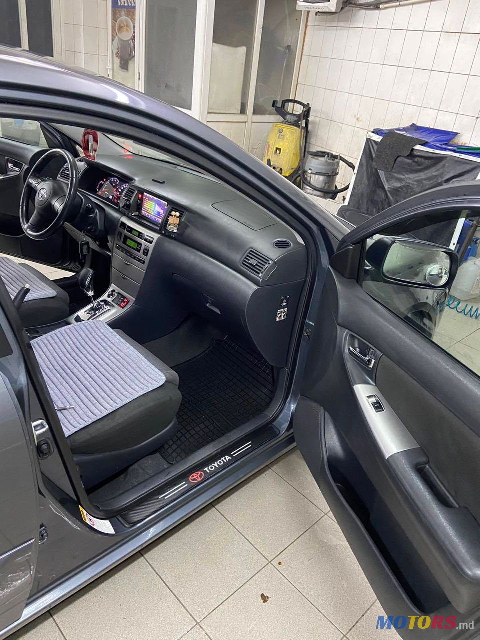 2005' Toyota Corolla photo #6