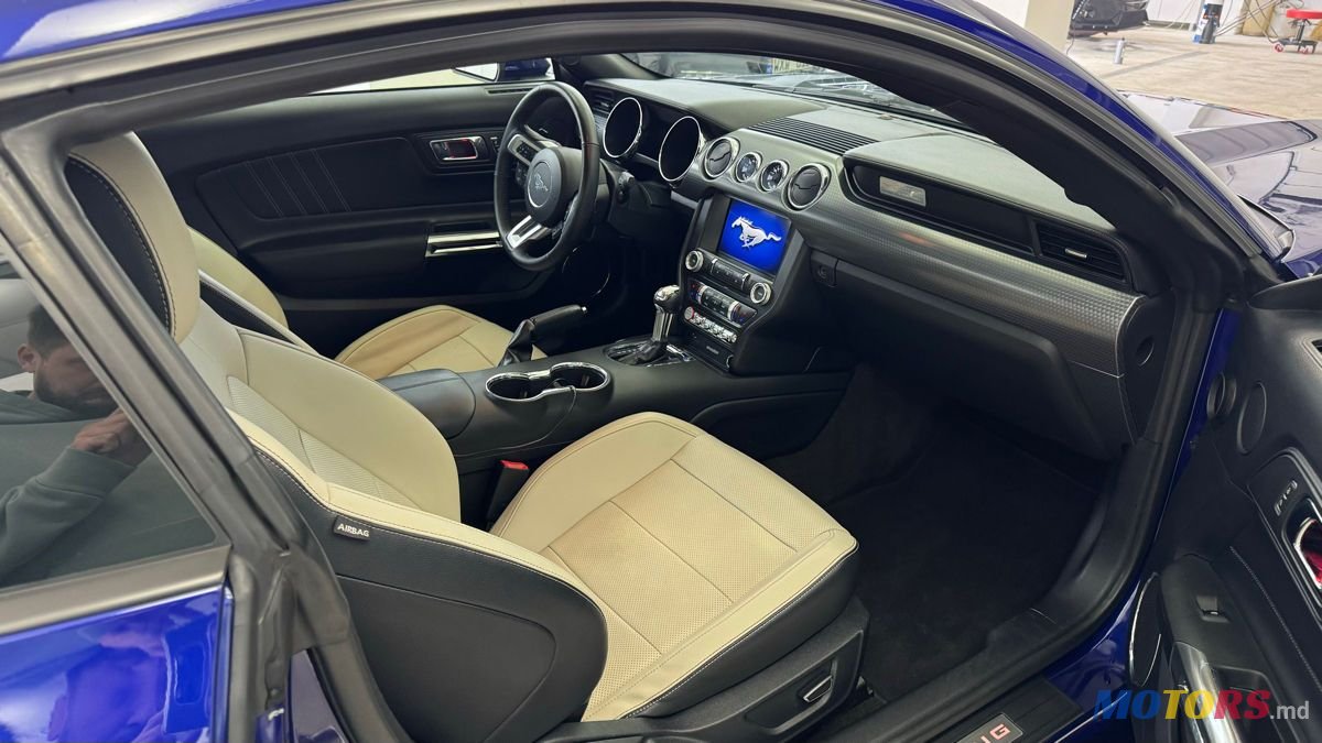 2016' Ford Mustang photo #6