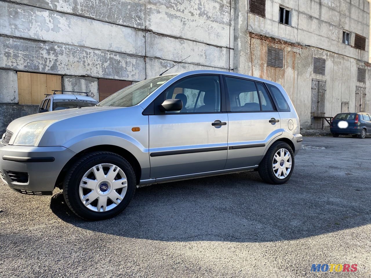 2004' Ford Fusion photo #1