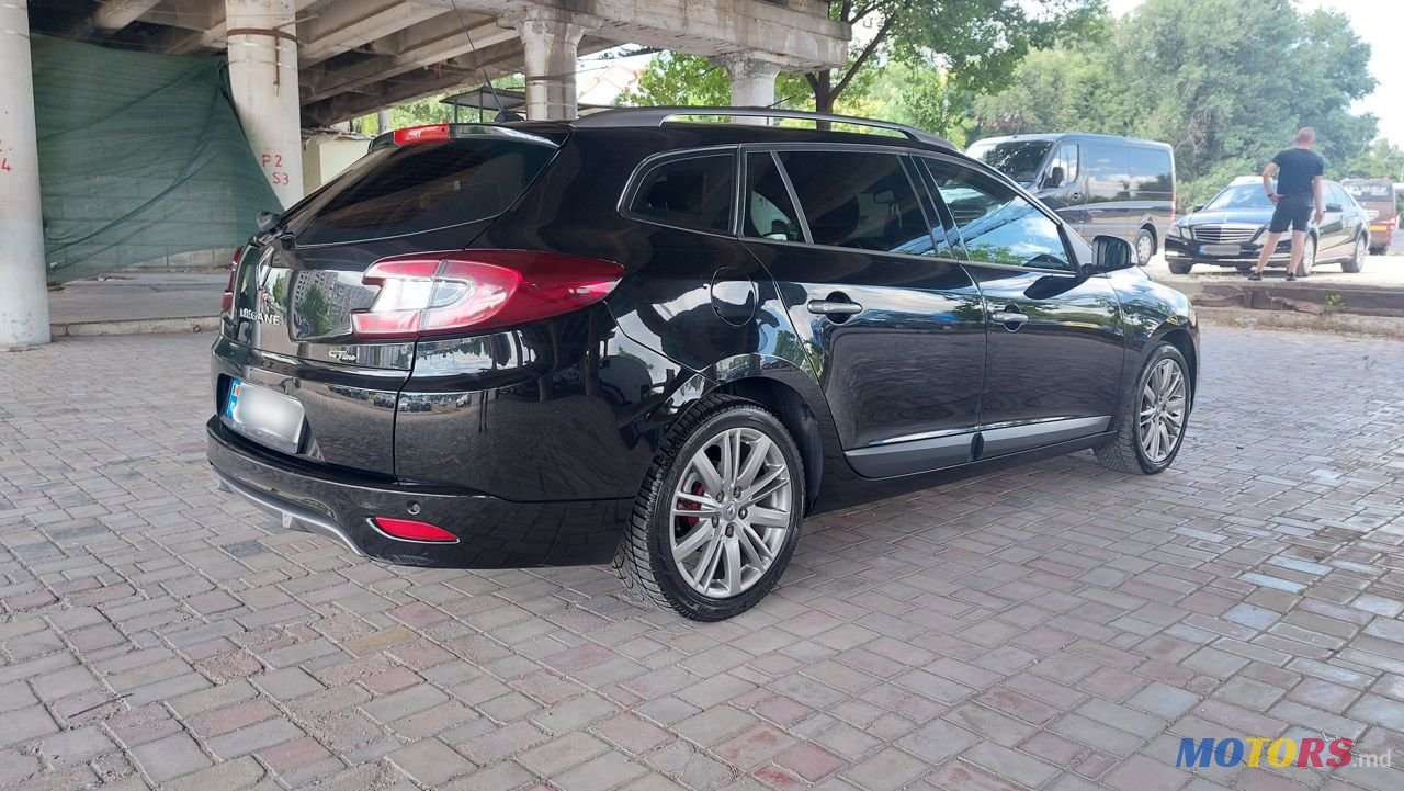 2012' Renault Megane photo #3