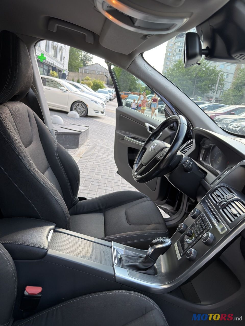 2016' Volvo XC60 photo #1