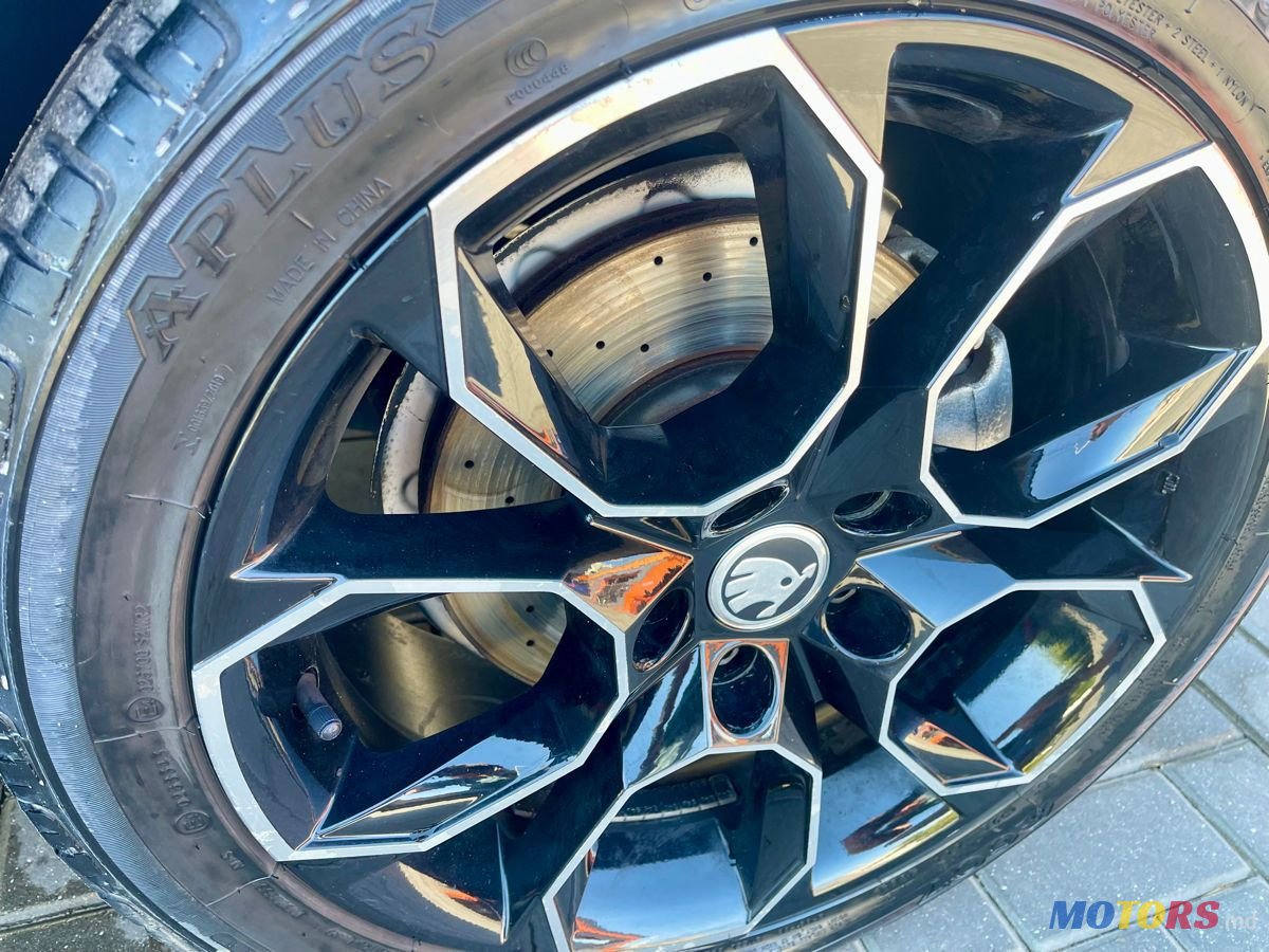 2013' Skoda Octavia photo #5