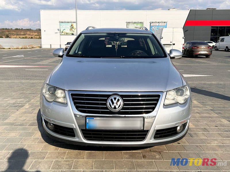 2008' Volkswagen Passat photo #3