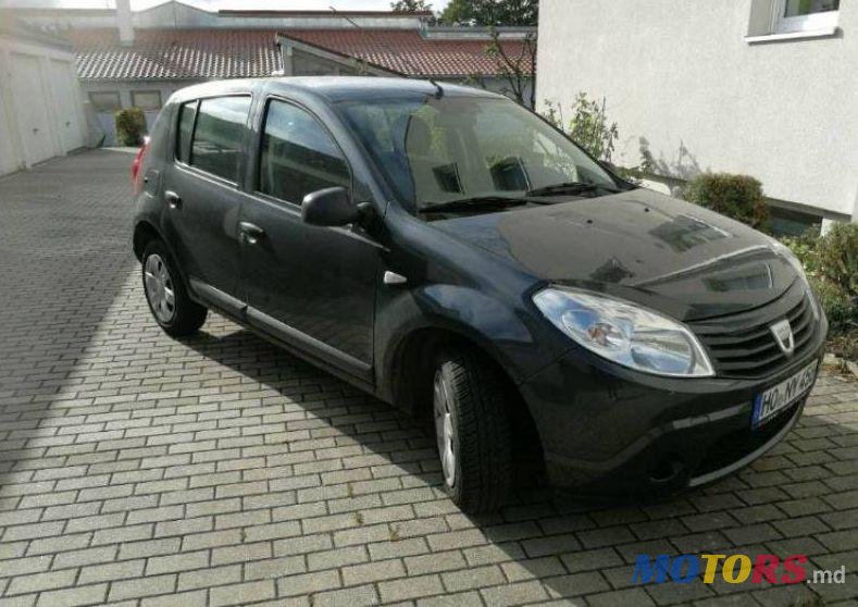 2009' Dacia Sandero photo #1