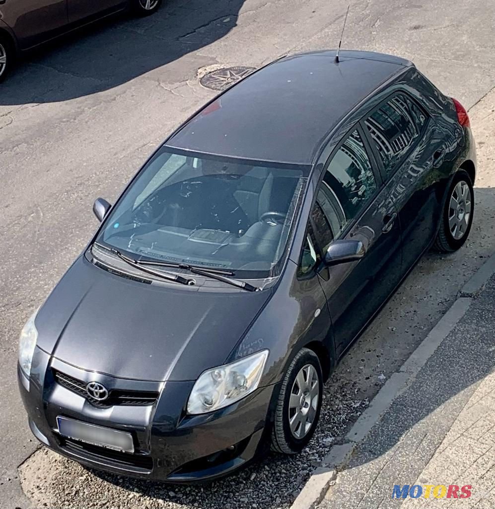 2010' Toyota Auris photo #5