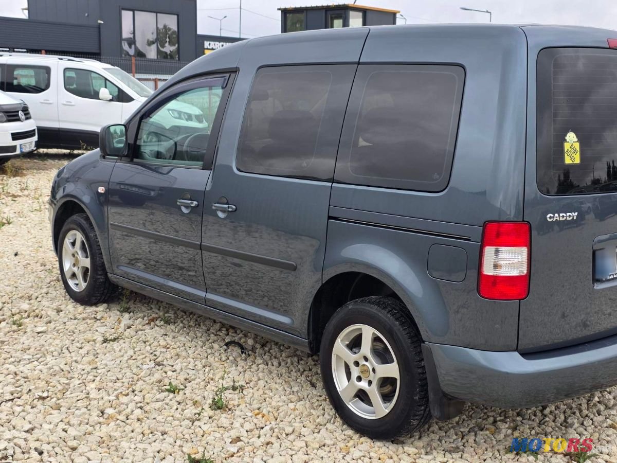 2009' Volkswagen Caddy photo #4
